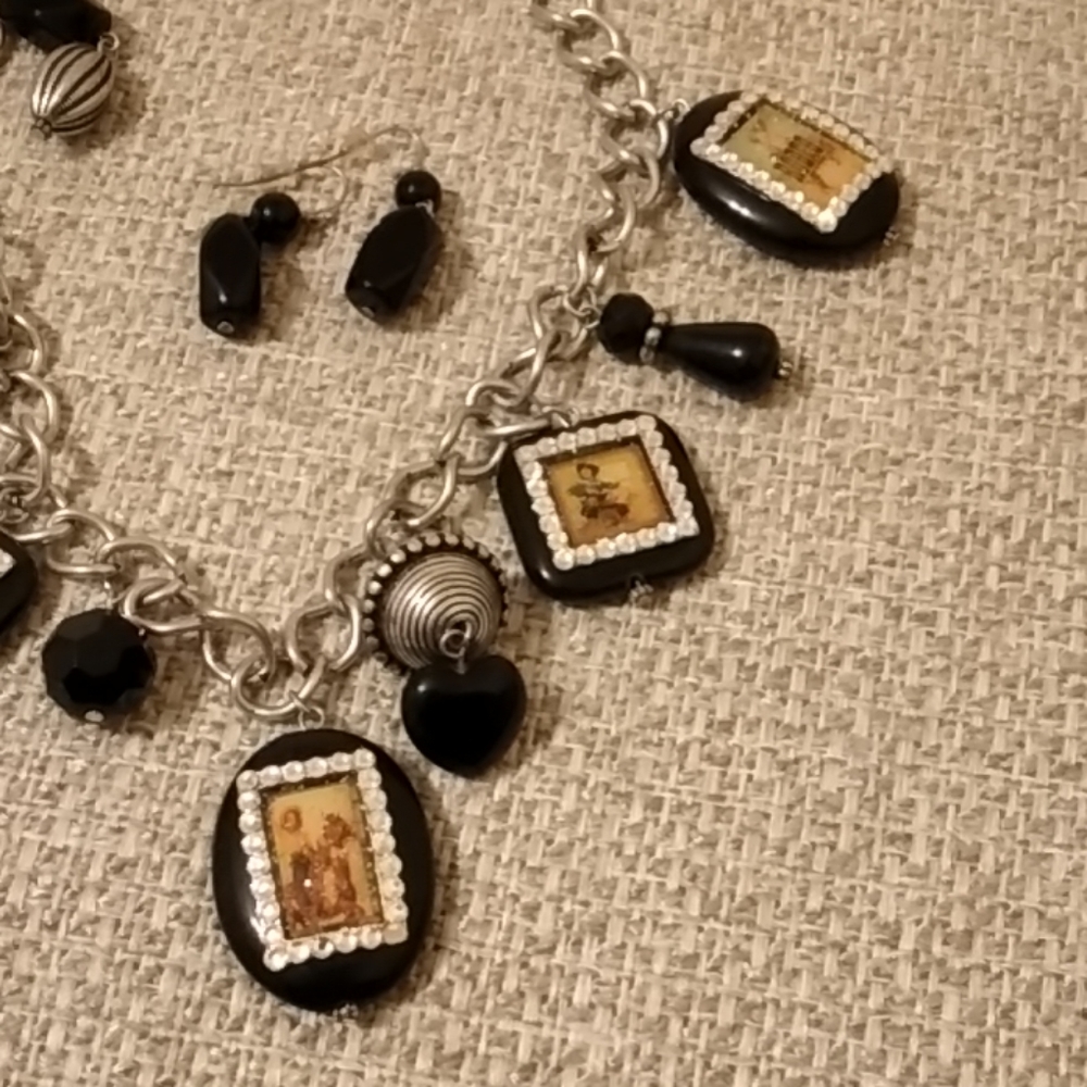 Jewley - Picture 3 of 4
